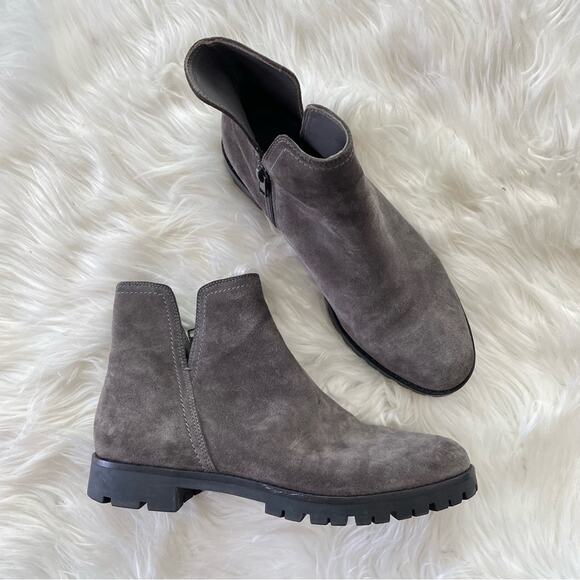 Vince | Jacee V Cut Weatherproof Dark Grey Suede Leather Ankle Boot Bootie 8.5 - Picture 1 of 9